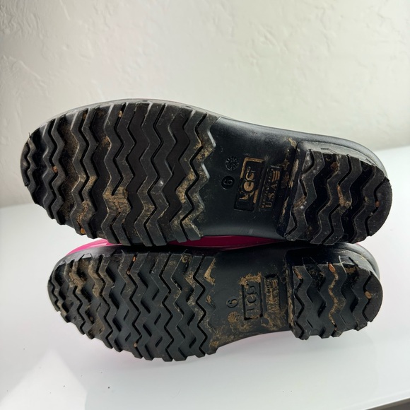 Ugg Rain Boots Rubber Pull On Sienna Solid Pink Hot‎ Bold Lined Sherpa Heeled - Picture 11 of 13